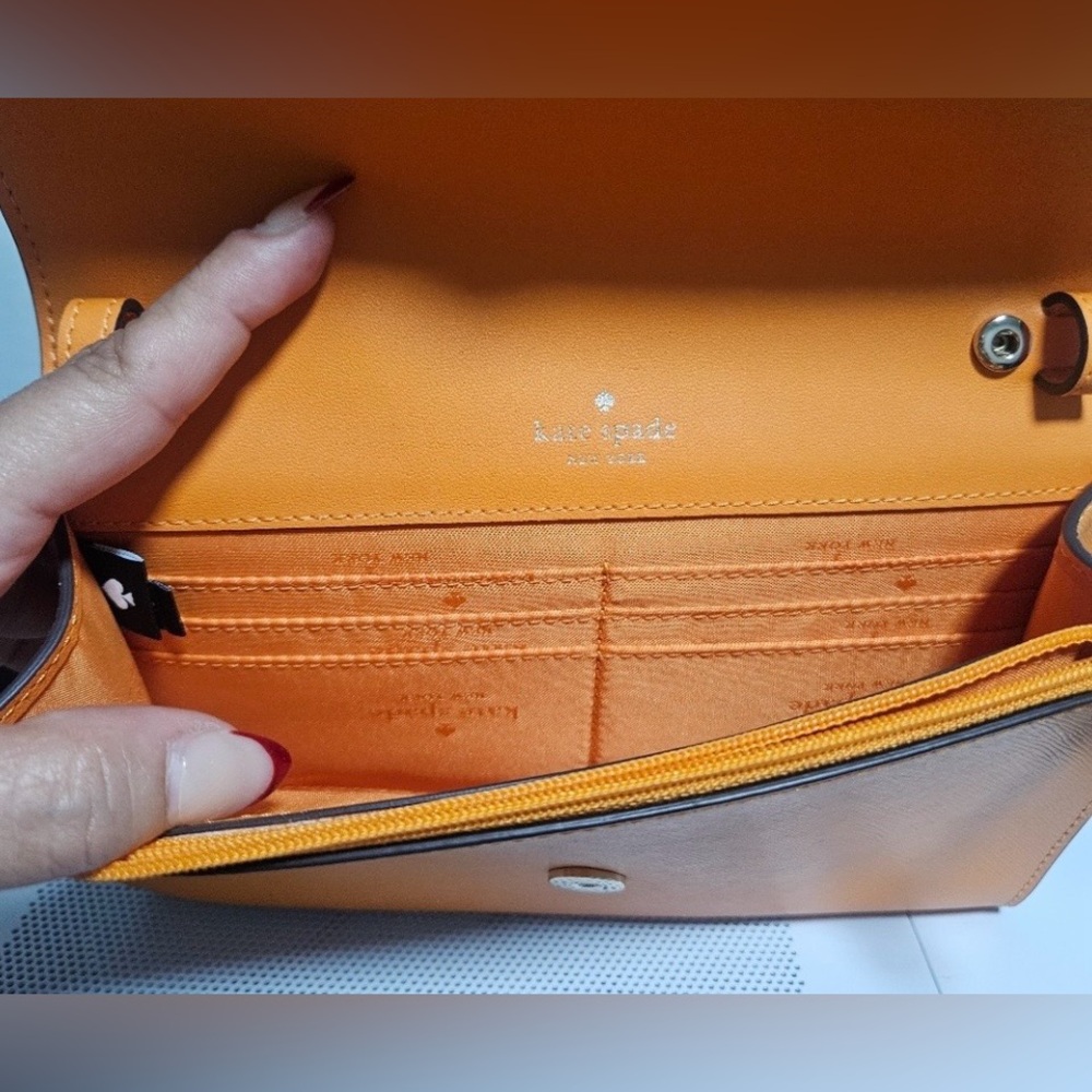 SOLD-Kate Spade Vibrant Orange Crossbody Bag - Picture 4 of 7